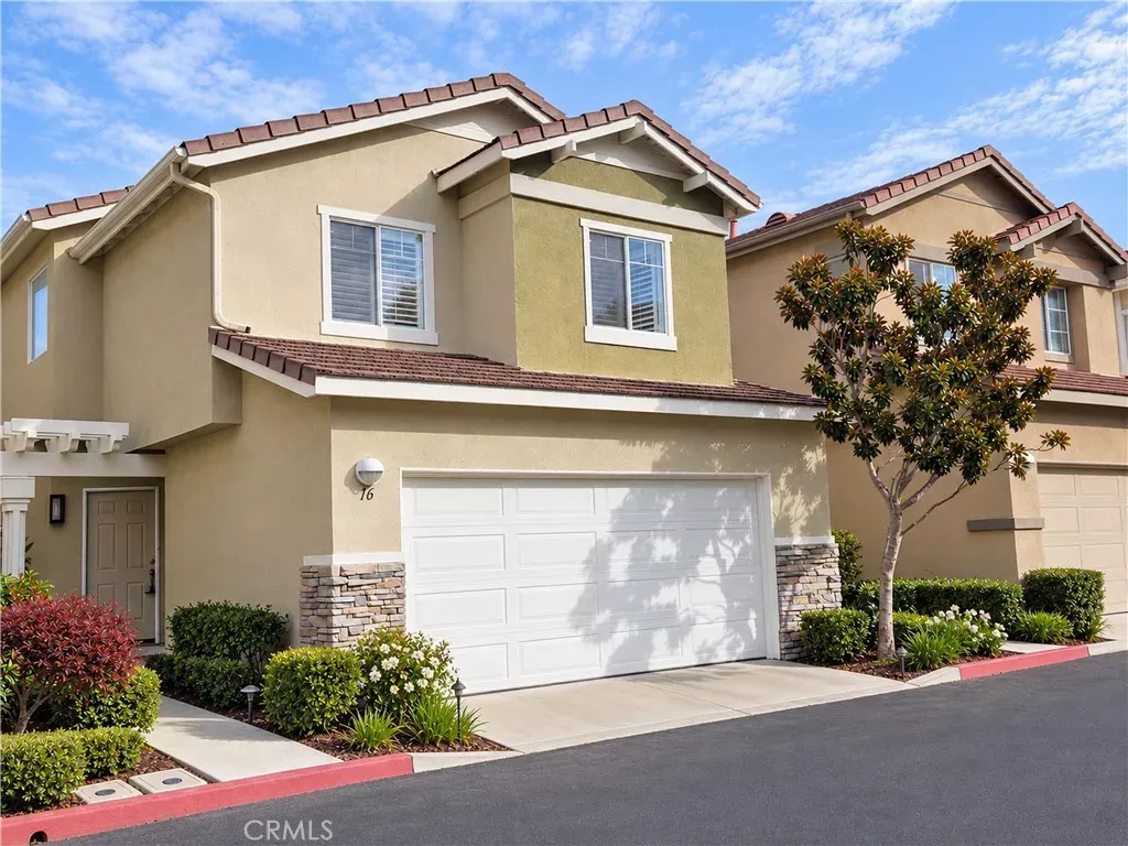 Property Photo: 16 Torres Pointe CA 92656