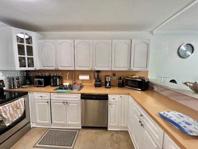 Property Photo:  7830 Dickens Ave 203  FL 33141 