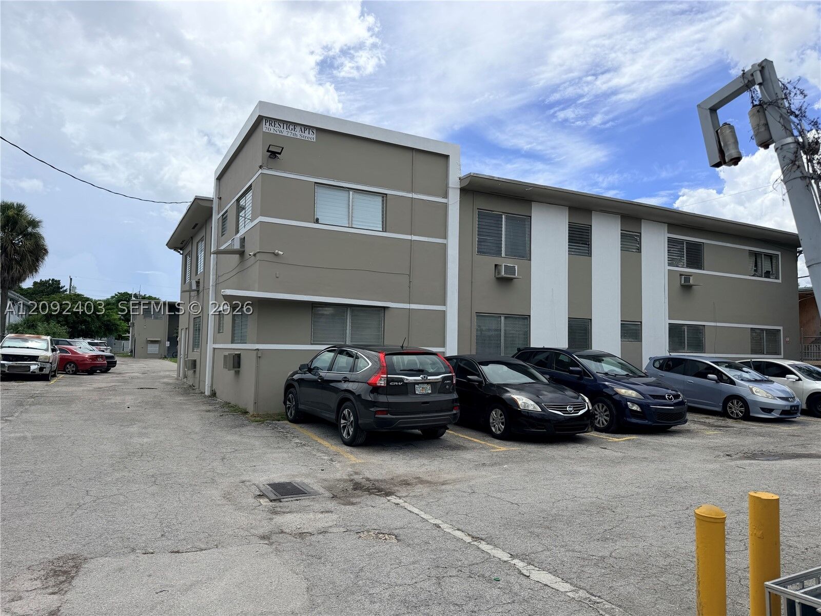 Property Photo: 70 NW 77th St 9 FL 33150