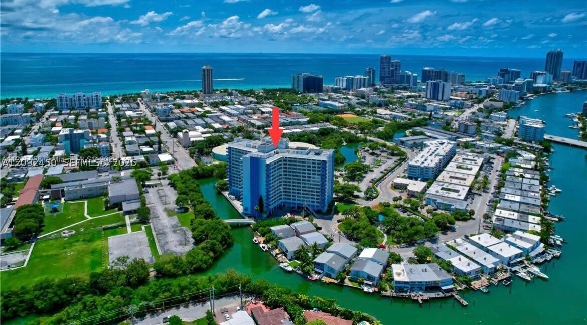 Property Photo: 7441 Wayne Ave 6L FL 33141