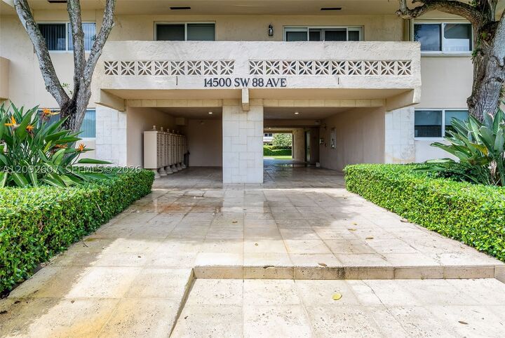 Property Photo: 14500 SW 88th Ave 241 FL 33176