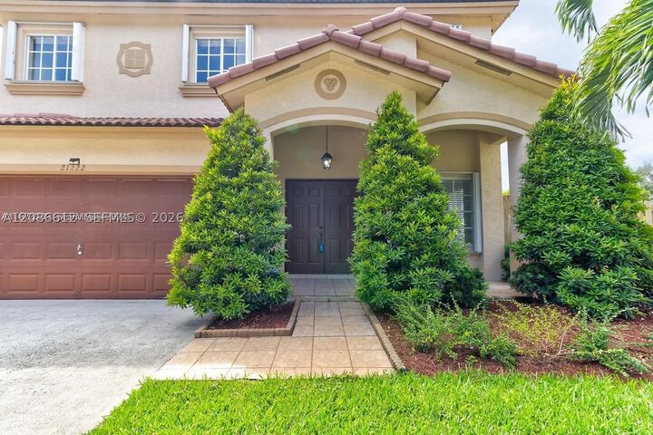 Property Photo: 21222 SW 88th Pl FL 33189