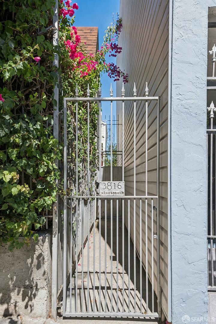 Property Photo: 38163816-A 19th Street CA 94114