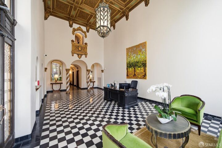 Property Photo:  1101 Green Street 403  CA 94109 