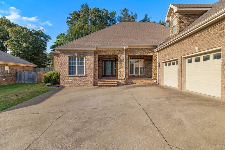Property Photo: 501 Koger St AL 35645