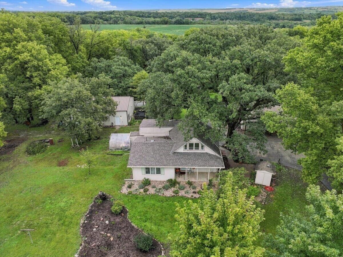 Property Photo:  19715 Perry Road  IA 51503 