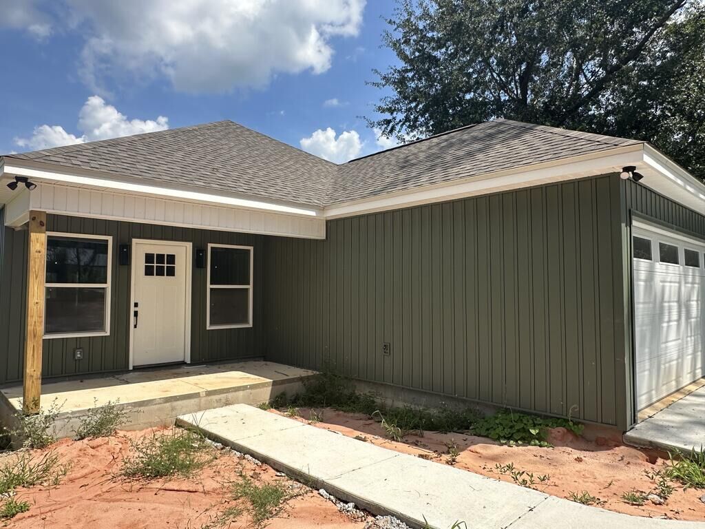 Property Photo:  517 County Road 26  AL 36345 