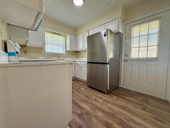 Property Photo:  138 SE Arnett Avenue  FL 32340 