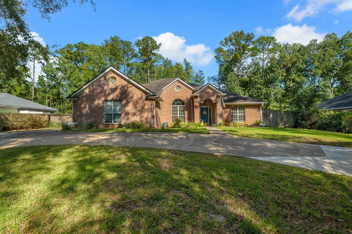 Property Photo:  10017 Leafwood Drive  FL 32312 