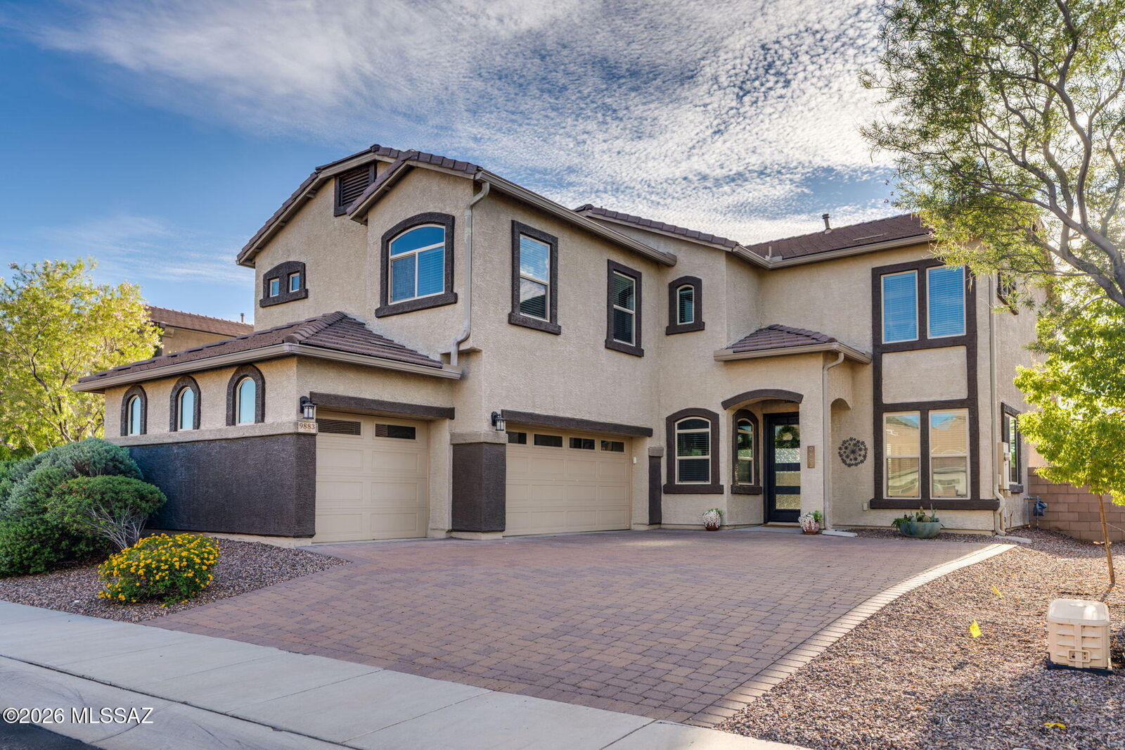 Property Photo: 9883 N Melandra Way AZ 85653