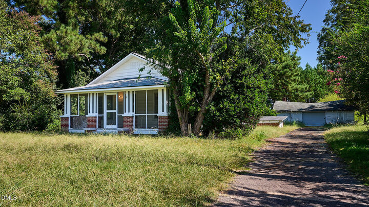 Property Photo:  1077 Frazier Road  NC 27882 
