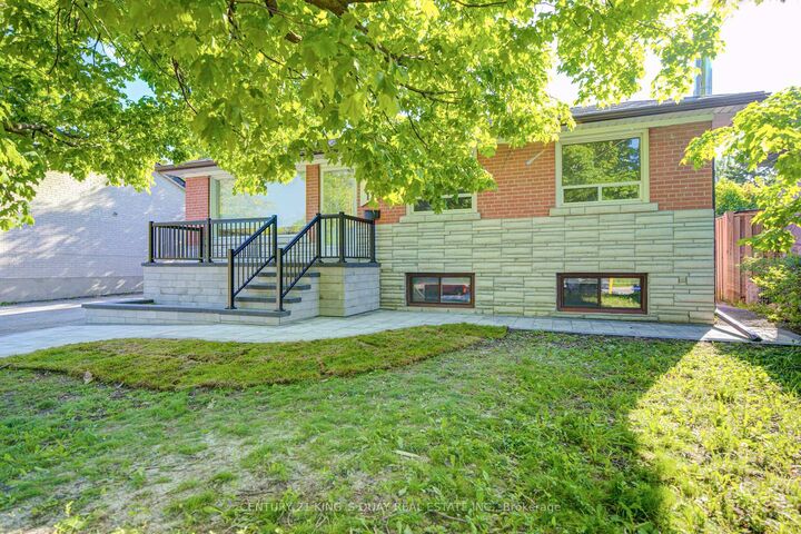 Photo de la propriété:  176 Felix Road Basement  ON L4C 3M9 