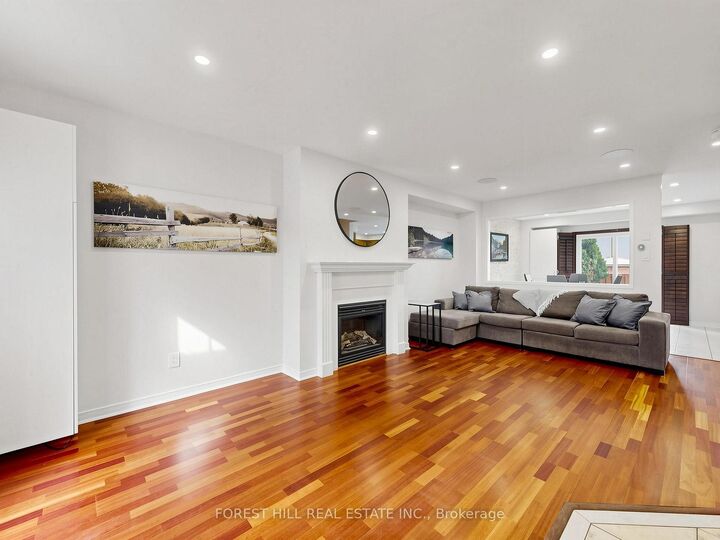 Property Photo:  8 Bullrush Drive  ON L4H 2V9 