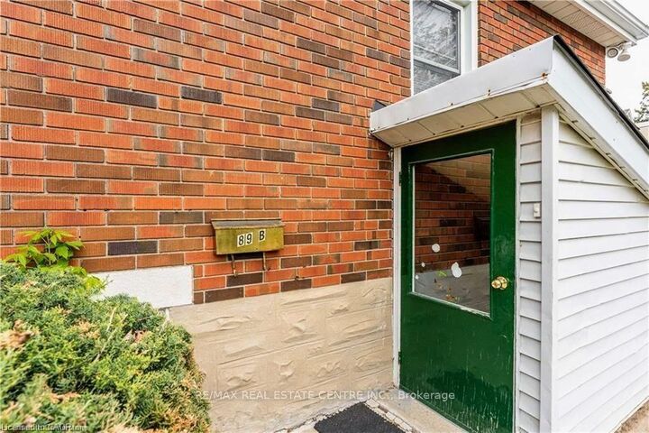 Property Photo:  89 Elgin Street N  ON N1R 5H5 