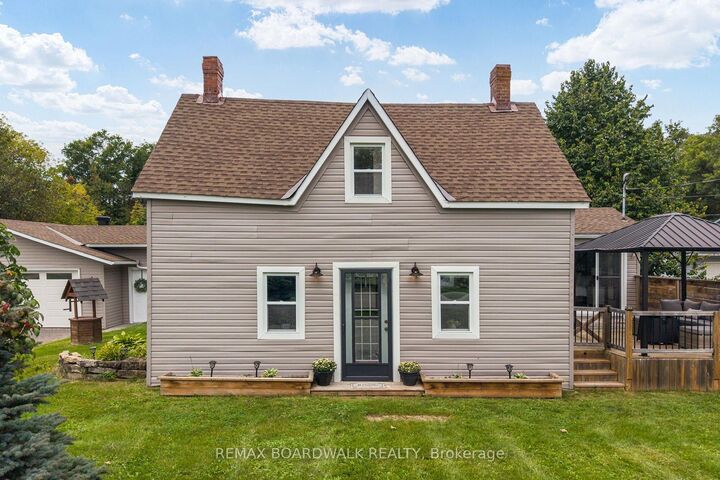 Property Photo:  180 Church Street  ON K7A 4S7 