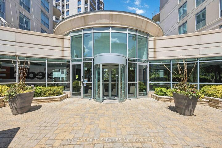 Property Photo:  2111 Lake Shore Boulevard W 121  ON M8V 4B2 