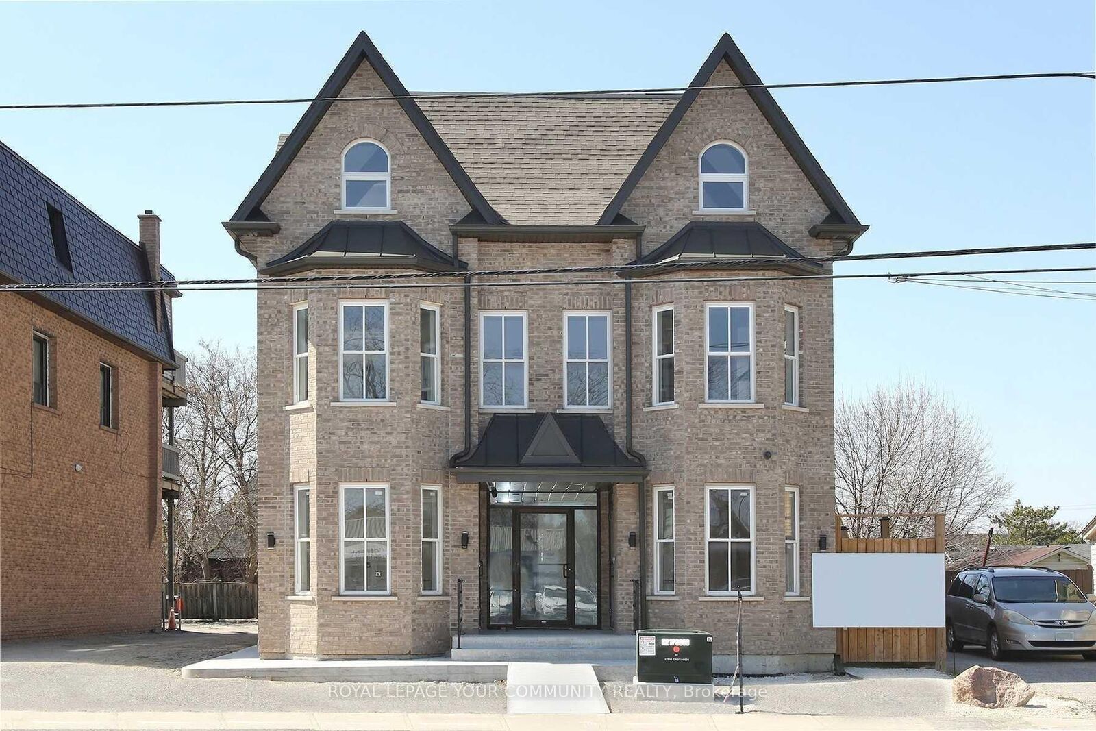 Property Photo:  352 Main Street N 2A  ON L3P 1Z1 