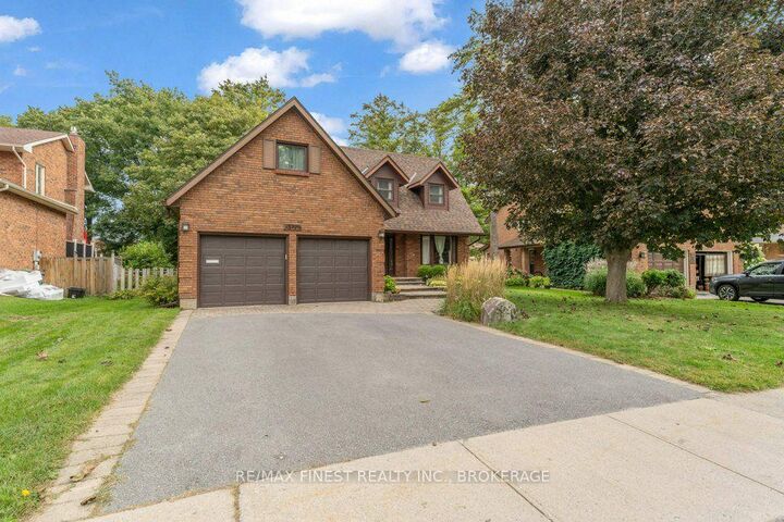 Property Photo:  562 Sycamore Street  ON K7M 7L8 