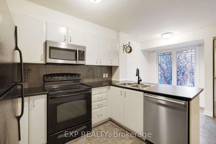 Property Photo:  201 Paseo Private 14  ON K2G 4N7 