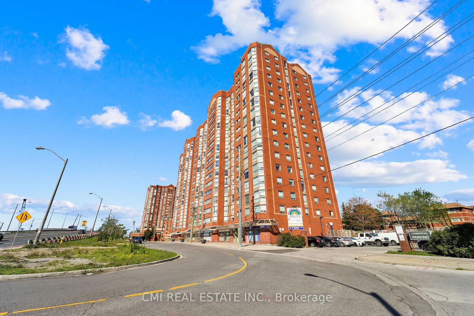 Property Photo:  2466 Eglinton Avenue E 1510  ON M1K 5J8 