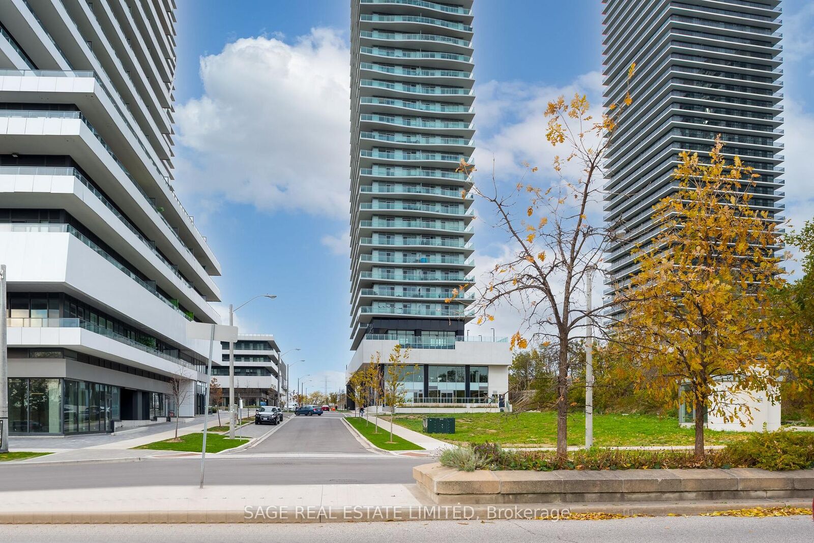 Property Photo:  33 Shore Breeze Drive 3801  ON M8V 0G1 