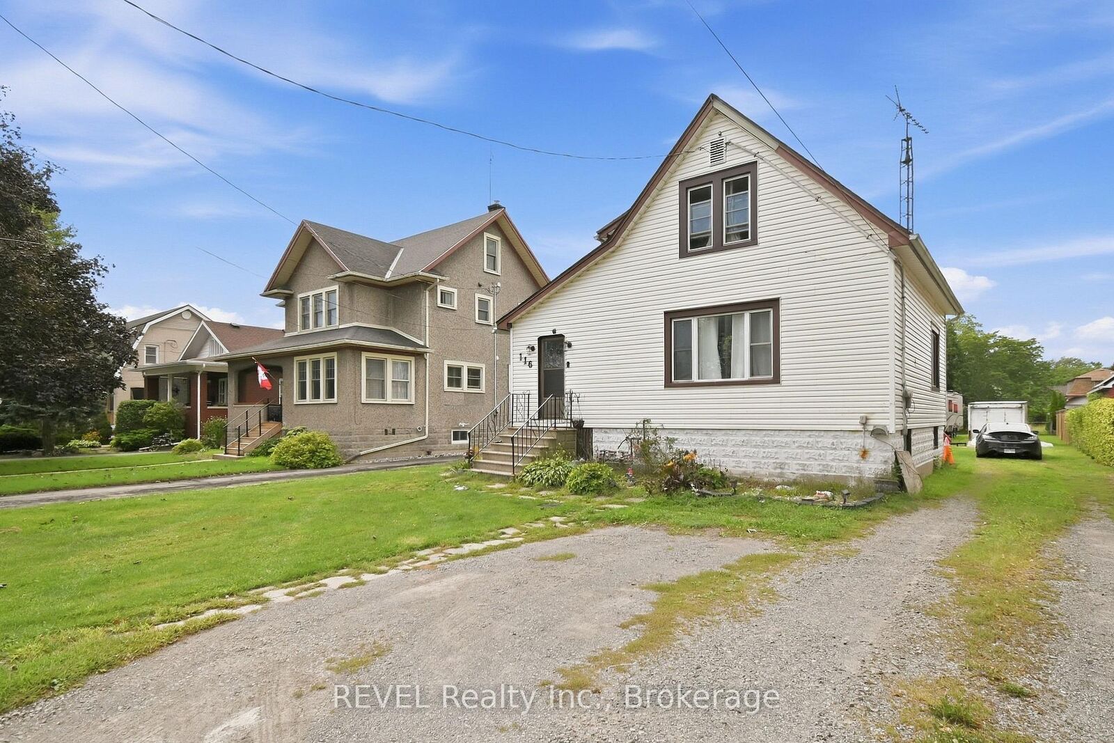 Property Photo:  116 Steele Street  ON L3K 4X5 