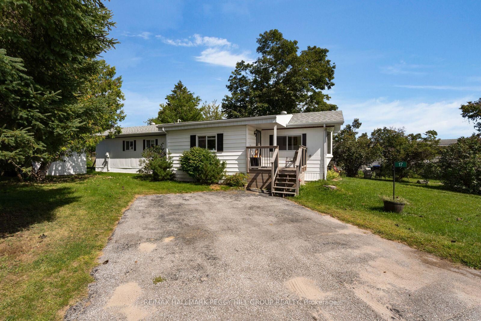 Property Photo:  17 Balantrae Drive  ON L3V 0P9 