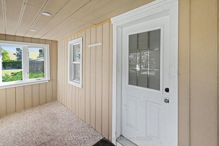 Property Photo: 1221 Fairgreen Avenue ON K4B 1N2