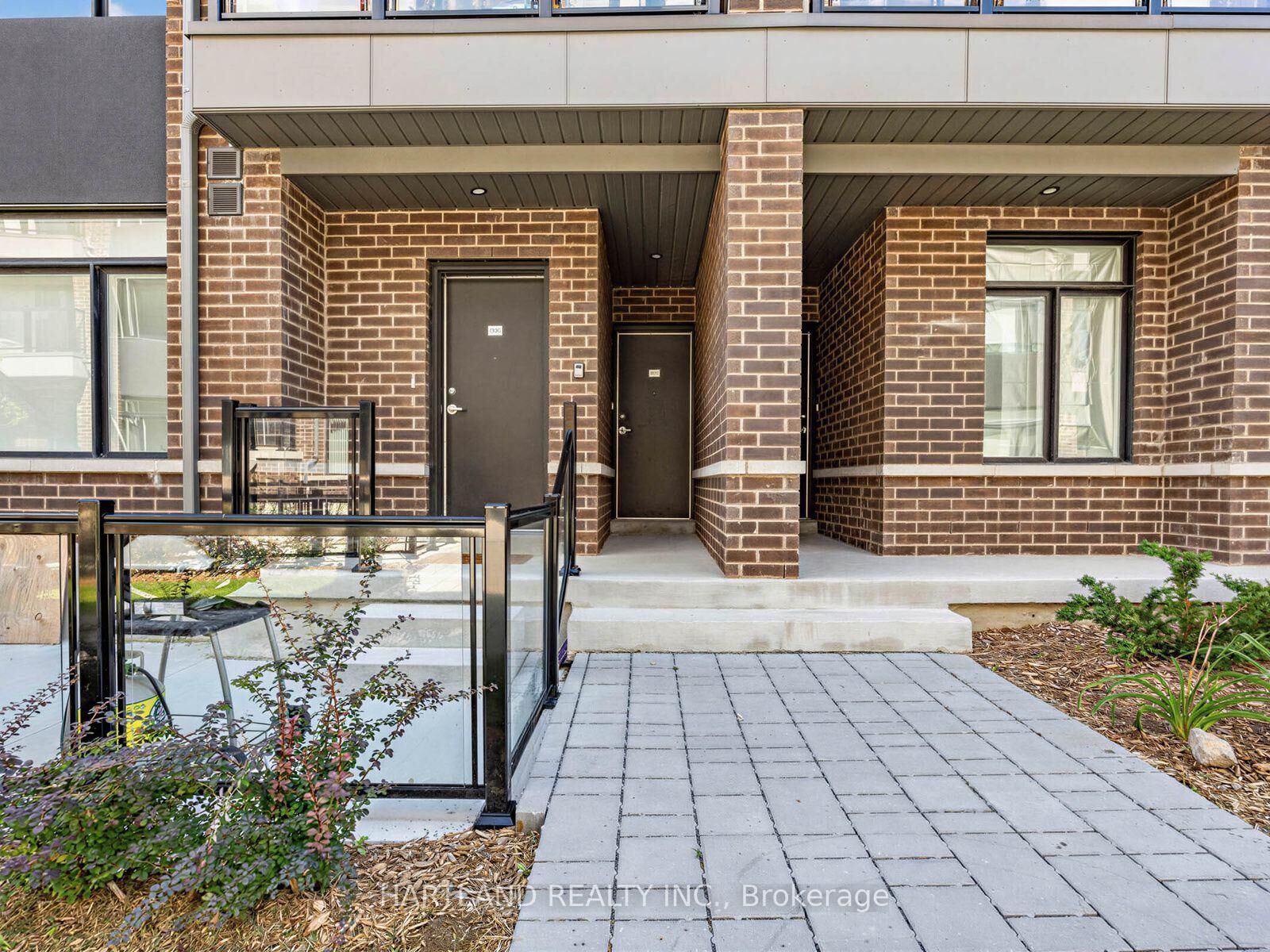 Property Photo:  1695 Dersan Street 1310  ON L1X 0S9 