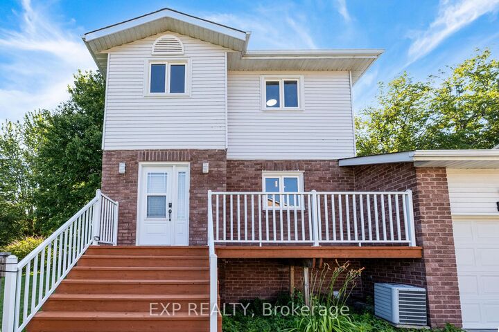 Property Photo:  41 Hodgins Avenue  ON L4P 3N1 