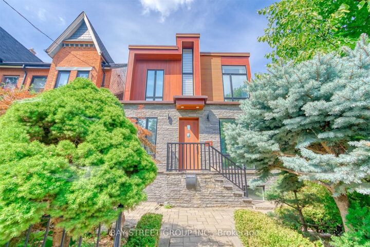 Property Photo:  296 Borden Street  ON M5S 2N6 