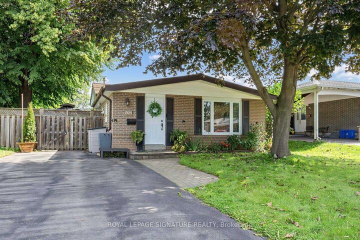 Property Photo:  821 Krosno Boulevard  ON L1W 1G7 