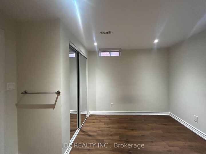 Property Photo: 36 Bendamere Cres Crescent Entire Two-Bedroom Bsmt ON L3P 6Y1