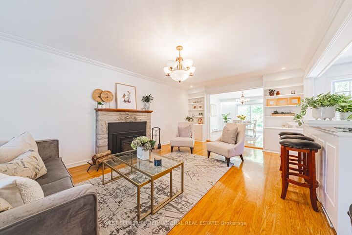 Property Photo:  5039 Valley Way  ON L2E 1W8 