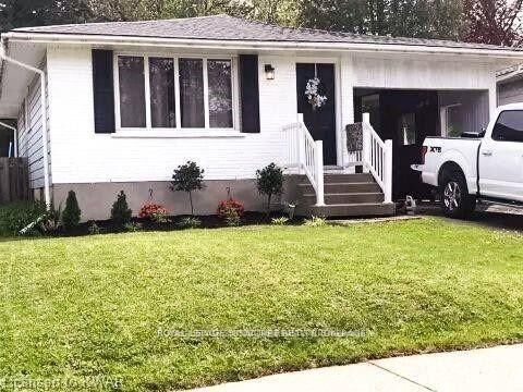 Property Photo:  521 Havelock Drive  ON N2L 4N8 