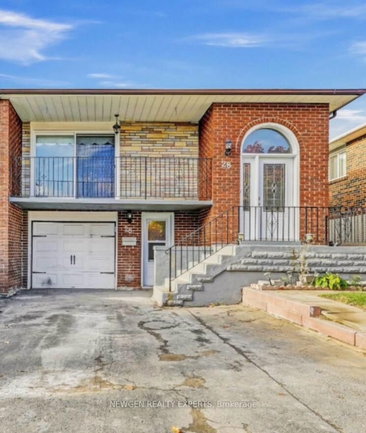 Property Photo:  28 Royal Salisbury Way  ON L6V 3J6 