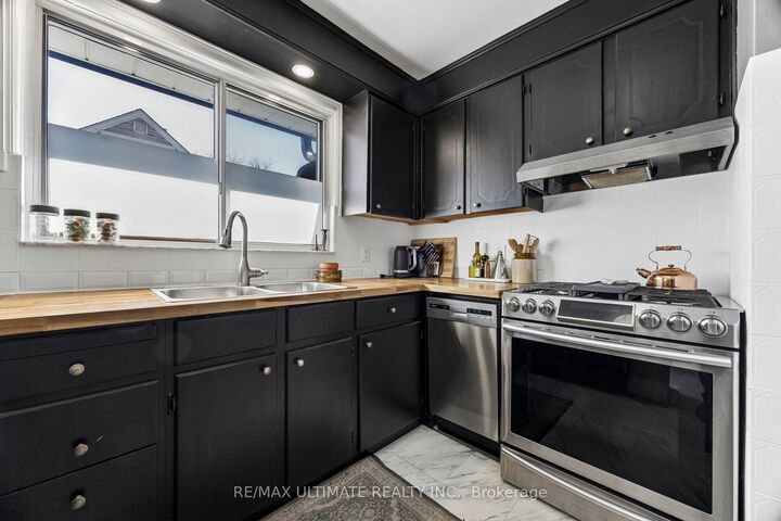 Property Photo:  64 Hart Avenue  ON M1K 3H4 
