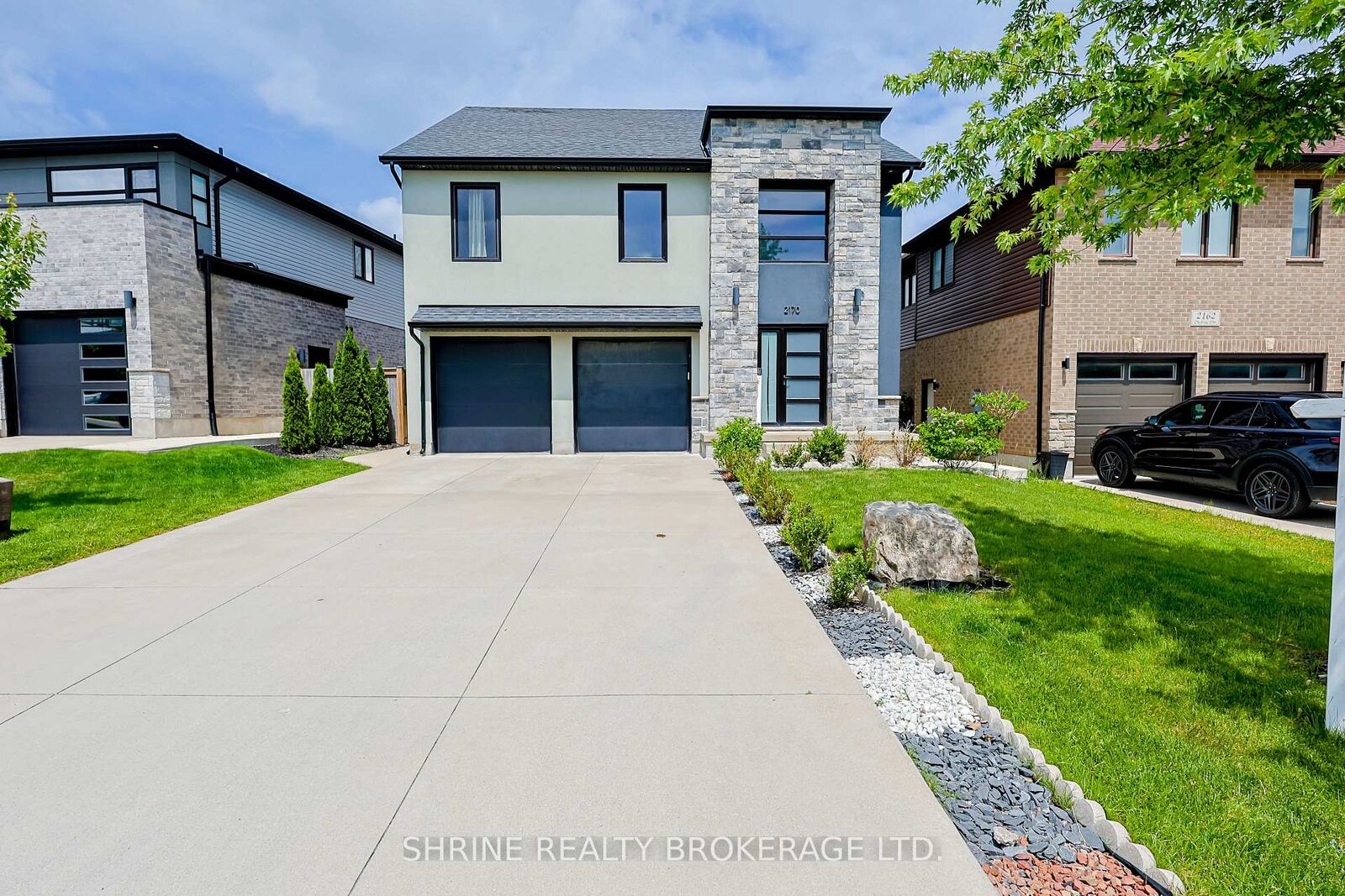 Property Photo:  2170 Debra Drive  ON N6P 0E5 