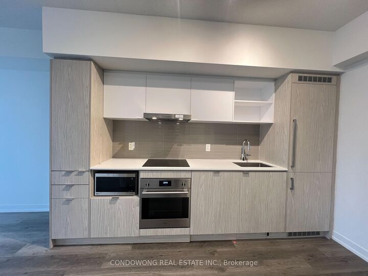 Property Photo:  55 Cooper Street 2112  ON M5E 0G1 