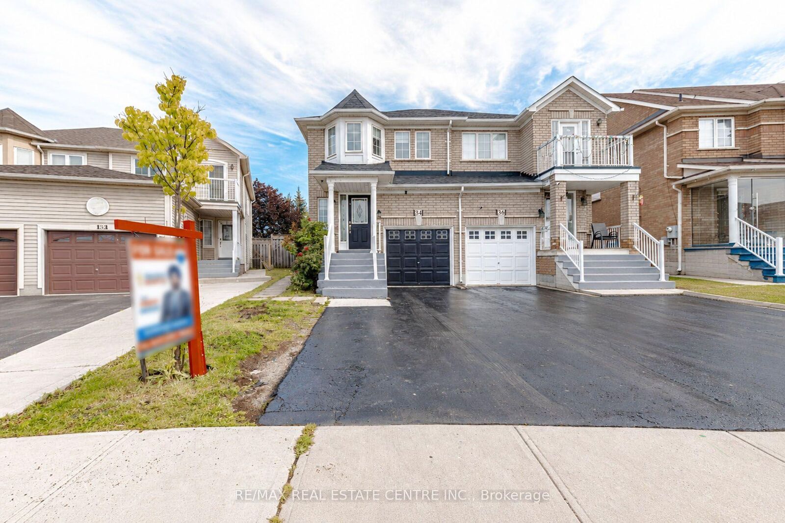 Property Photo:  34 Weather Vane Lane  ON L6X 4R5 