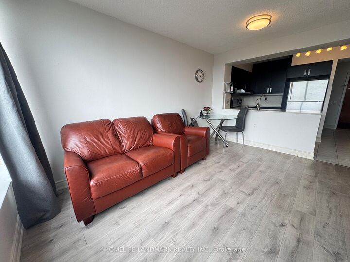 Property Photo:  9015 Leslie Street 1019  ON L4B 4J8 