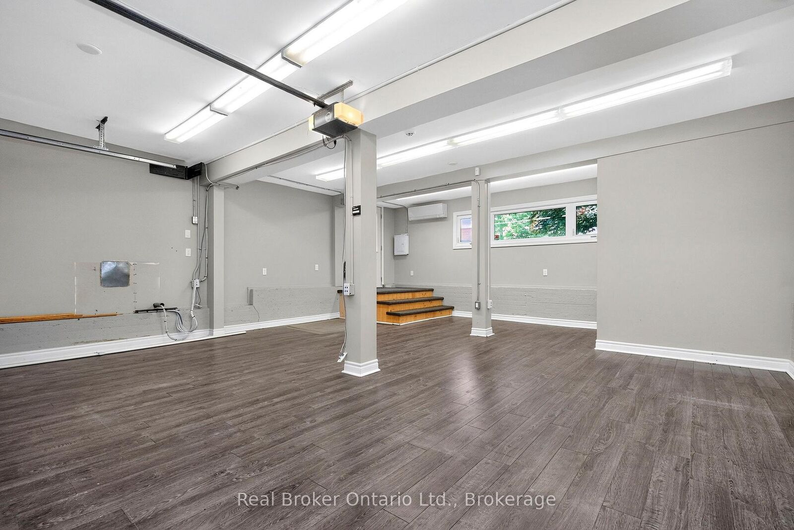 Property Photo: 600 Hugel Avenue 3 ON L4R 1W4