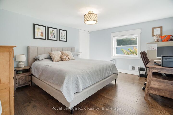 Property Photo:  210 King Street  ON N0G 1B0 