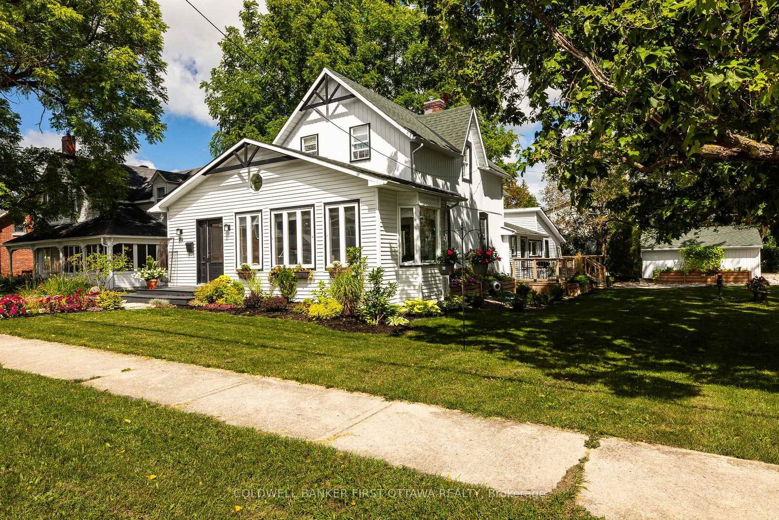Property Photo:  261 William Street  ON K0A 1A0 