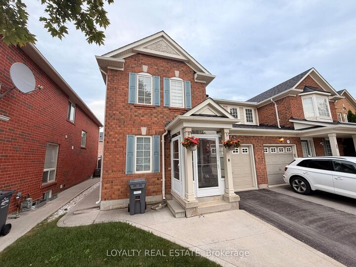 Property Photo:  