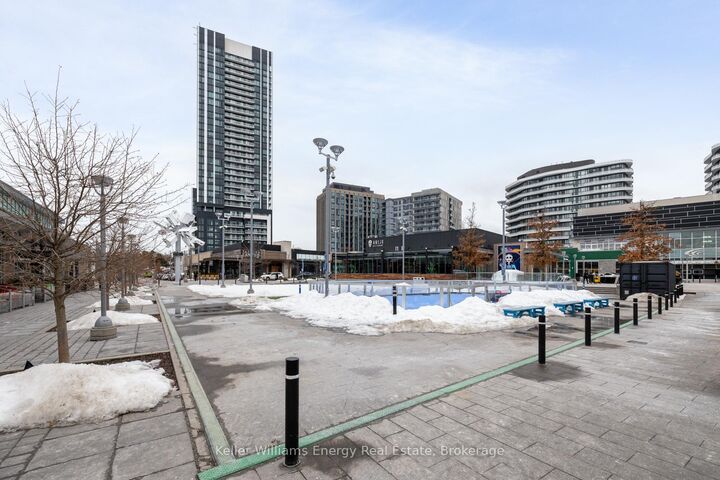 Property Photo:  50 O'Neill Road 1208  ON M3C 0R2 