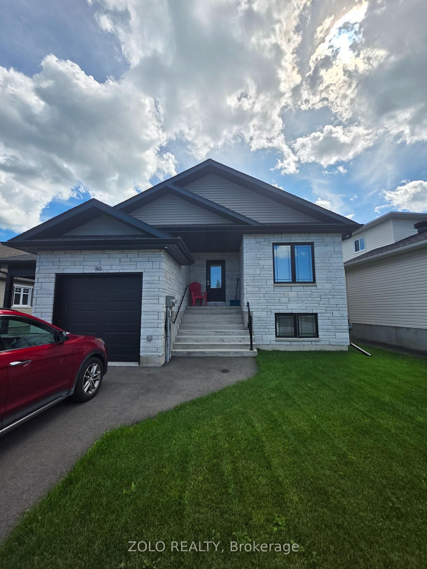 Property Photo:  50 Abagail Crescent  ON K0C 1P0 