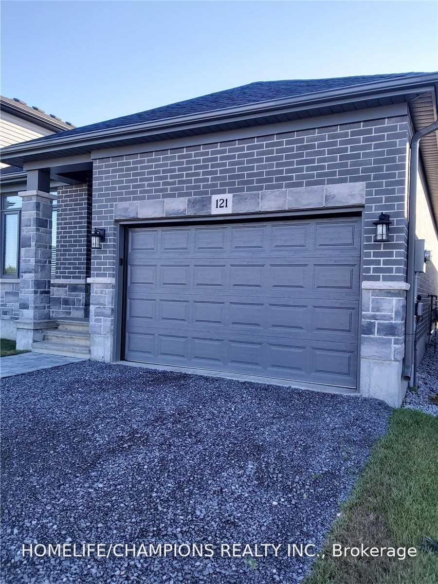 Property Photo:  121 Essex Drive  ON K8N 0S7 