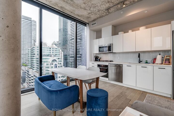 Property Photo:  11 Charlotte Street 1606  ON M5V 0M6 