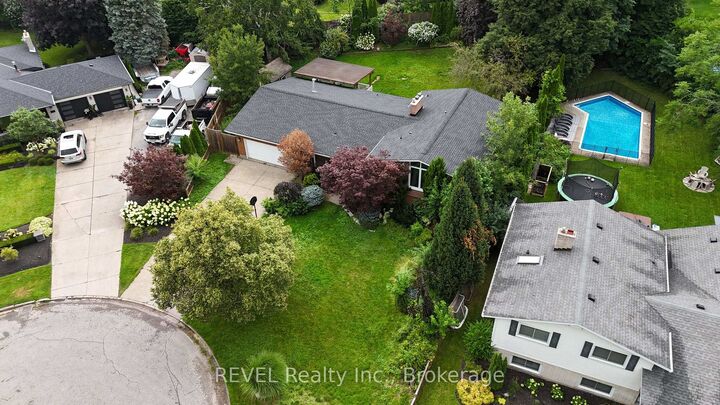 Property Photo:  7285 Rolling Acres Crescent  ON L2J 1E5 